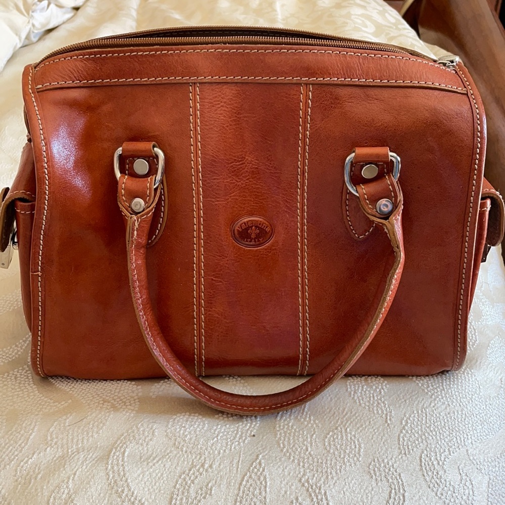 Valentina leather purse